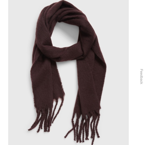 Gap winter scarf. NWT - Picture 2 of 4